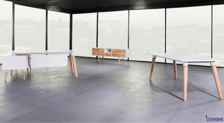 میز مدیریت مدرن با پایه های چوبی کد 1004